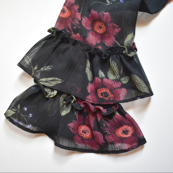 Classy Floral Top - Picture 5 of 8